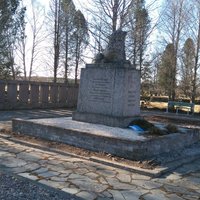 Töysän sankarihautausmaa Töysän sankarihautausmaa